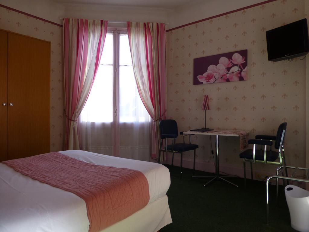 Trianon Hotel Vichy Cameră foto
