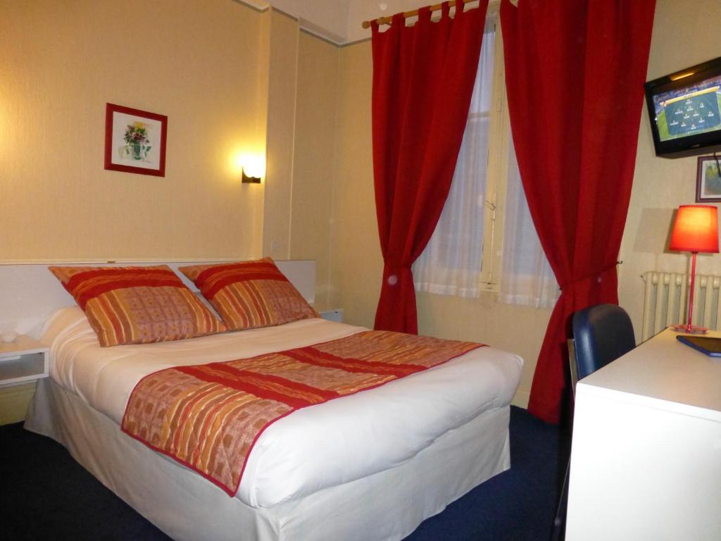 Trianon Hotel Vichy Exterior foto