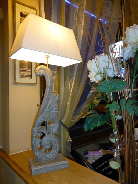 Trianon Hotel Vichy Exterior foto